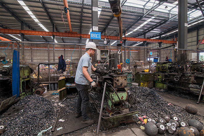 河东网架配件-螺栓球加工车间